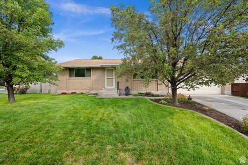 2752 W Santex Cir, Taylorsville, UT, 84129-2130 | Card Image