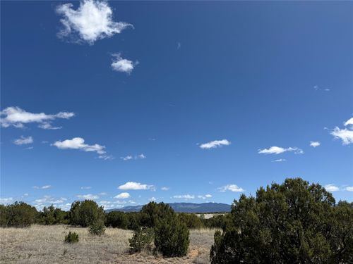 30 Calle Ventoso W, Santa Fe, NM, 87506-7732 | Card Image