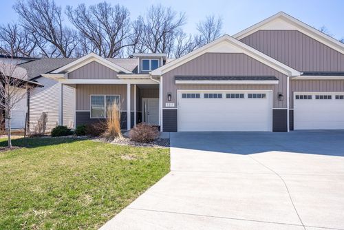 1311 Heights Ct, Bettendorf, IA, 52722-4145 | Card Image