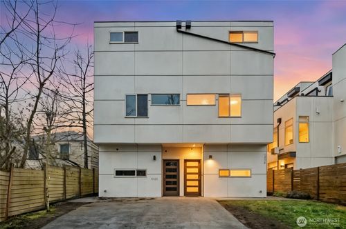 b-8358 19th Ave Nw, Seattle, WA, 98117-3516 | Card Image