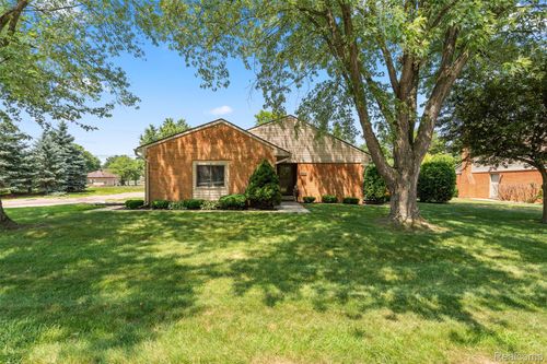 1-3984 Old Creek Rd, TROY, MI, 48084-1662 | Card Image