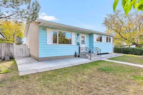 4419 Marlborough Dr Ne, Calgary, AB, T2A2Z4 | Card Image