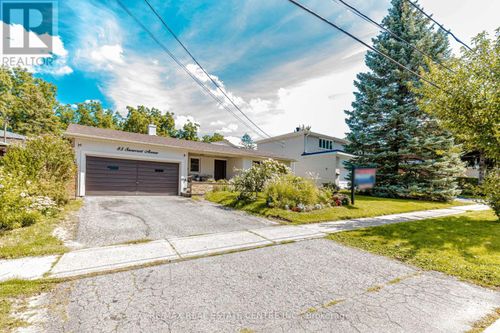 85 Snowcrest Ave, North York, ON, M2K2K9 | Card Image