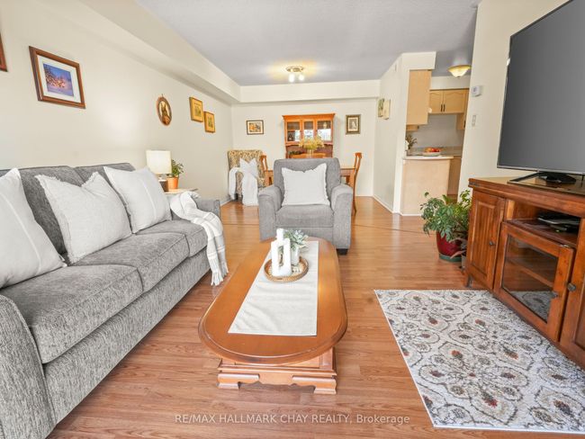 202 - 247 King St N, Condo with 3 bedrooms, 1 bathrooms and 1 parking in New Tecumseth ON | Image 7
