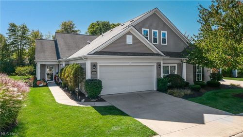 5228 Bridgewater Ln, Brunswick, OH, 44212-6258 | Card Image