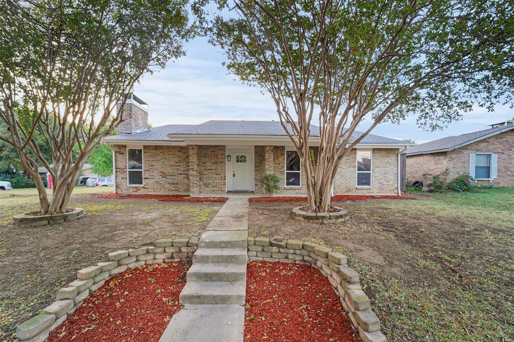 2902 Spring Brook Drive, For Rent in Garland - Zoocasa