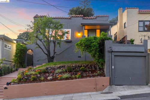 6720 Manor Crst, Oakland, CA, 94618-1934 | Card Image