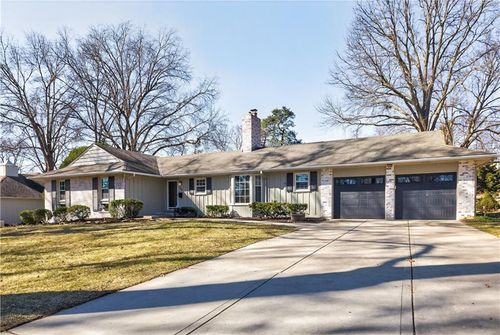 9408 Wenonga Rd, Leawood, KS, 66206-2029 | Card Image