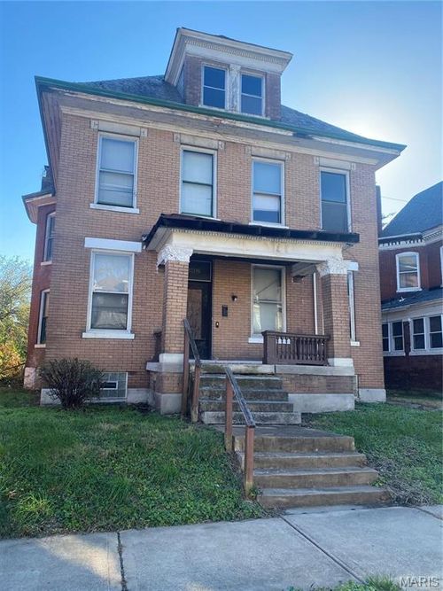 5038 Raymond Ave, Saint Louis, MO, 63113-1629 | Card Image