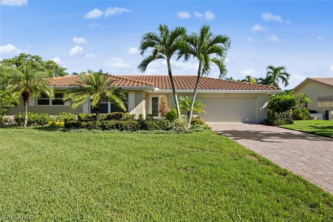 994 Whelk Drive, House other with 3 bedrooms, 2 bathrooms and null parking in Sanibel FL | Image 2