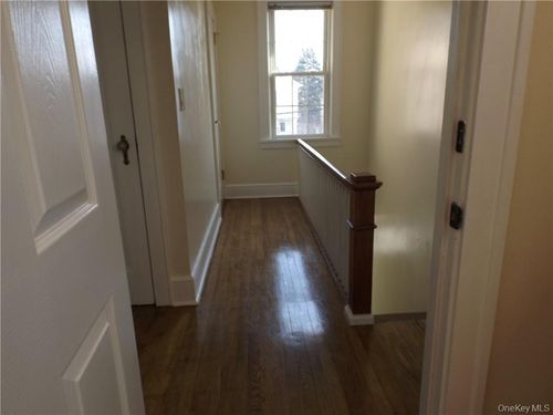 148 Fremont St, Harrison, NY, 10528-4220 | Card Image