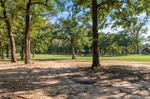 223 Colonial Dr, Mabank, TX, 75156-8933 | Card Image