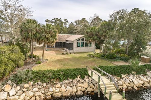 556 River Rd, Carrabelle, FL, 32322 | Card Image