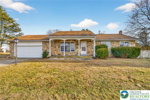 576 Horseshoe Drive, Plainfield Twp, PA, 18040 | Card Image