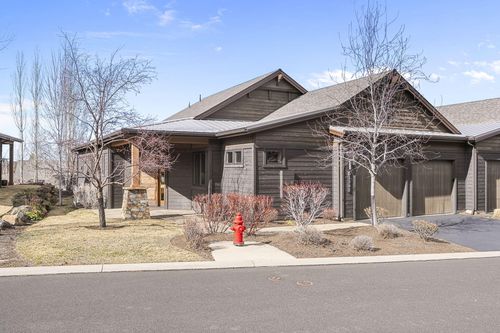 61341 Kindle Rock Loop, Bend, OR, 97702-3622 | Card Image