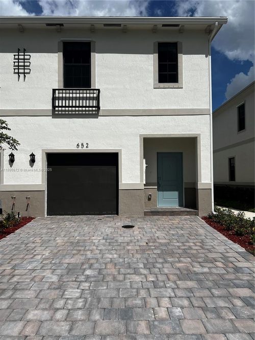 652-652 Nw 6th St, Florida City, FL, 33034 | Card Image