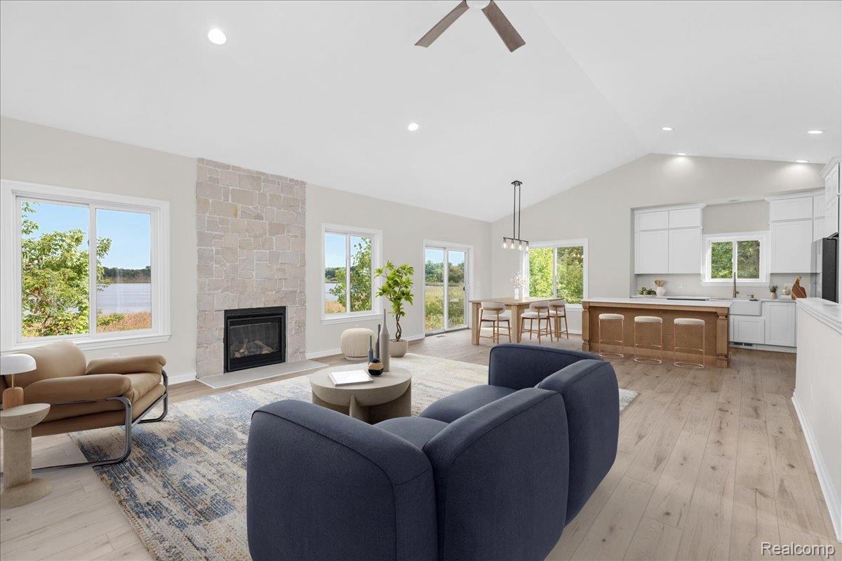 Residential in Groveland Township 5