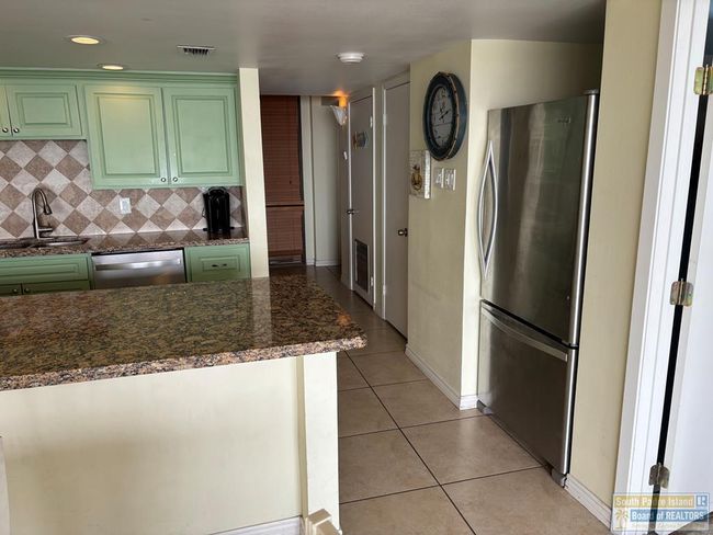 407 - 110 Padre Blvd, Condo with 2 bedrooms, 2 bathrooms and null parking in South Padre Island TX | Image 13