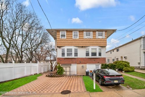753 Woolley Ave, Staten Island, NY, 10314-4240 | Card Image