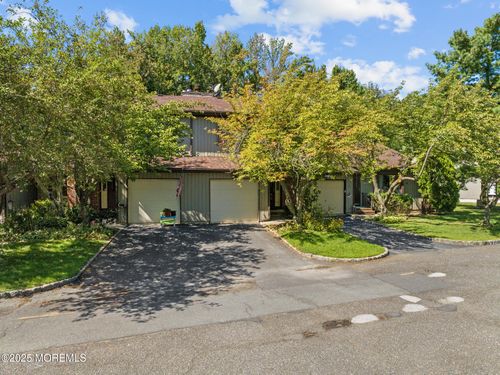 61 Laurie Ct, Matawan, NJ, 07747-3557 | Card Image