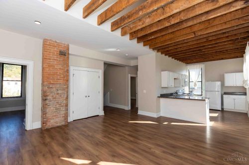 2900 Henshaw Ave, Cincinnati, OH, 45225-2152 | Card Image