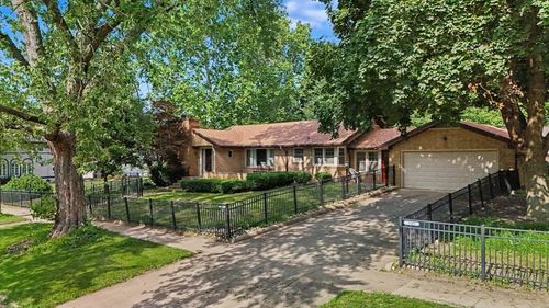 305 Colton Ave, Bloomington, IL, 61701-3309 | Card Image