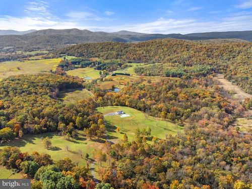 4050 Carrington Rd, Delaplane, VA, 20144-2010 | Card Image