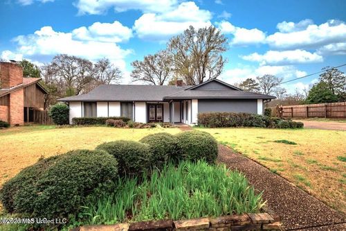 1011 Mcdale Ln, Madison, MS, 39110-8444 | Card Image