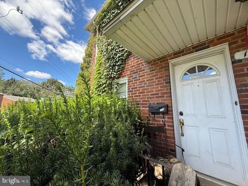 17 Saint Albans Ave, NEWTOWN SQUARE, PA, 19073-3620 | Card Image