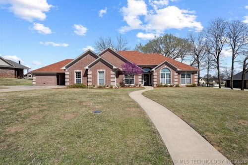 9 Tabernacle Dr, Calera, OK, 74730-4308 | Card Image