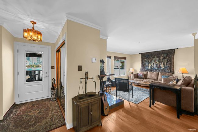 1126 Ironwork Passage, Townhouse with 3 bedrooms, 1 bathrooms and 2 parking in Vancouver BC | Image 5