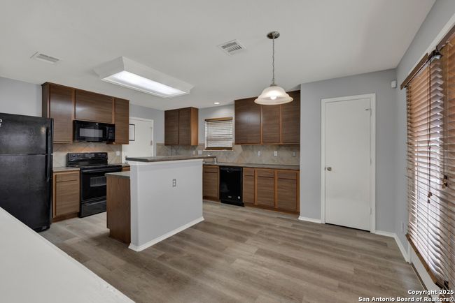 188 Lexword, House other with 3 bedrooms, 3 bathrooms and null parking in Kyle TX | Image 8