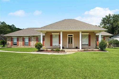 301 Avenue Palais Royal, Covington, LA, 70433-6401 | Card Image