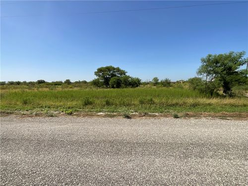 513 Jennifer Loop, Orange Grove, TX, 78372 | Card Image