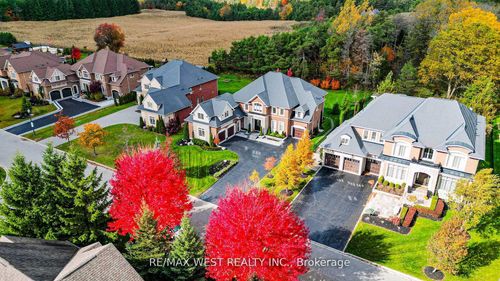 18 Wyndance Way, Uxbridge, ON, L9P0B8 | Card Image