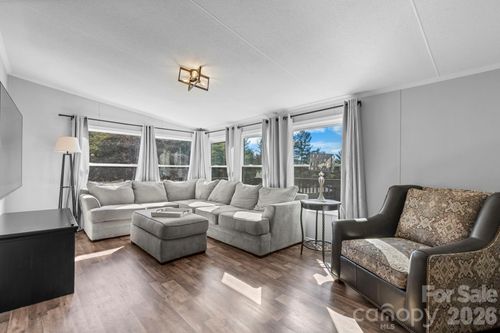 250 Dirt Rd, Taylorsville, NC, 28681-8607 | Card Image