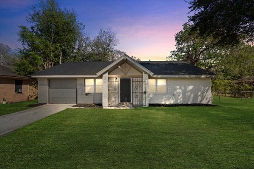 5531 Elm Tree Dr, Houston, TX, 77048-1841 | Card Image