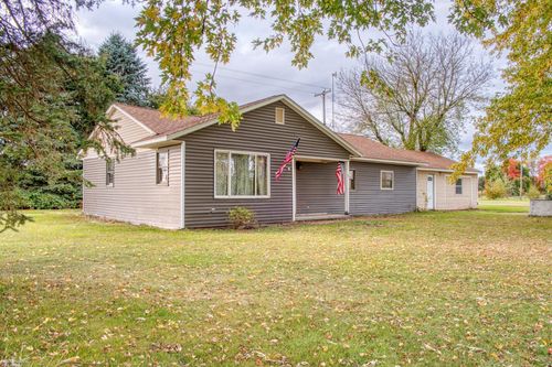 8675 N Meridian Rd, Elsie, MI, 48831-9481 | Card Image