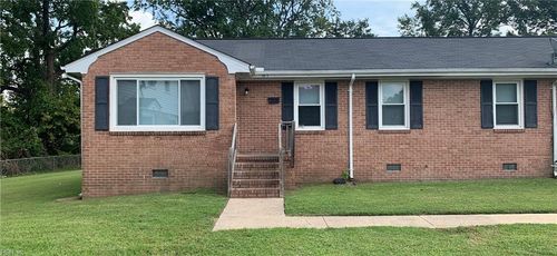 243 Edison Ave, Portsmouth, VA, 23702-1325 | Card Image