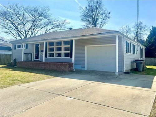 38 Eastmoreland Dr, Hampton, VA, 23669-2377 | Card Image