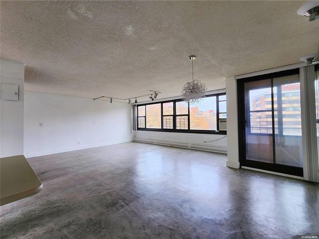 APT-4B - 162-40 9 Th Ave, Home with 3 bedrooms, 1 bathrooms and null parking in Beechhurst NY | Image 4