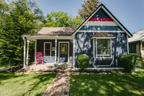 1131 Grand Ave, Glenwood Springs, CO, 81601-3801 | Card Image