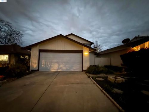 2203 Glenmount Dr, Pittsburg, CA, 94565-5343 | Card Image