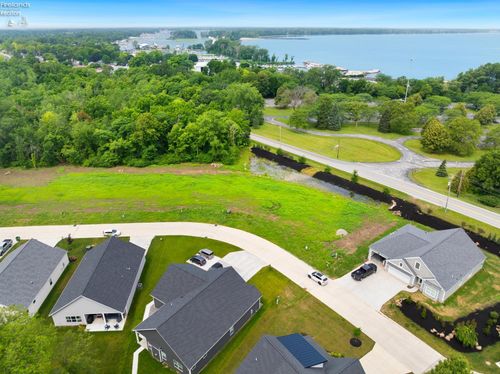263 Lighthouse Oval, Marblehead, OH, 43440-2900 | Card Image