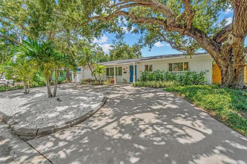 8263 27th Ave N, St Petersburg, FL, 33710-2805 | Card Image