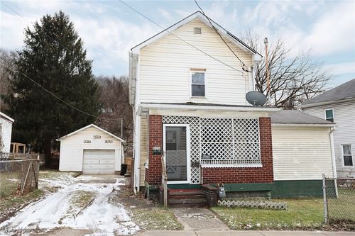 826 Allegheny St, Follansbee, WV, 26037-1310 | Card Image