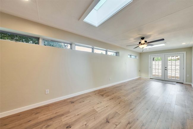 8111 Middle Ct, Townhouse with 3 bedrooms, 3 bathrooms and null parking in Austin TX | Image 8