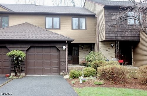 61 Patriots Rd, Morris Plains, NJ, 07950-1146 | Card Image