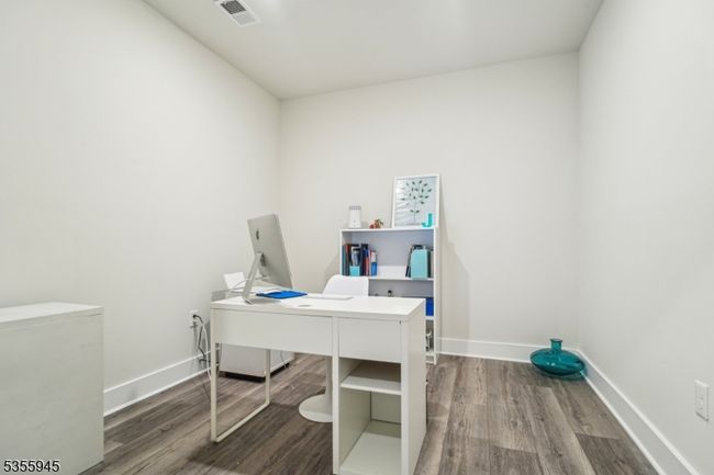 UNIT-103 - 2 Vanderbilt Blvd, Townhouse with 2 bedrooms, 2 bathrooms and null parking in Florham Park NJ | Image 14
