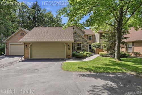 4603 Golf View Dr, Brighton, MI, 48116-9771 | Card Image